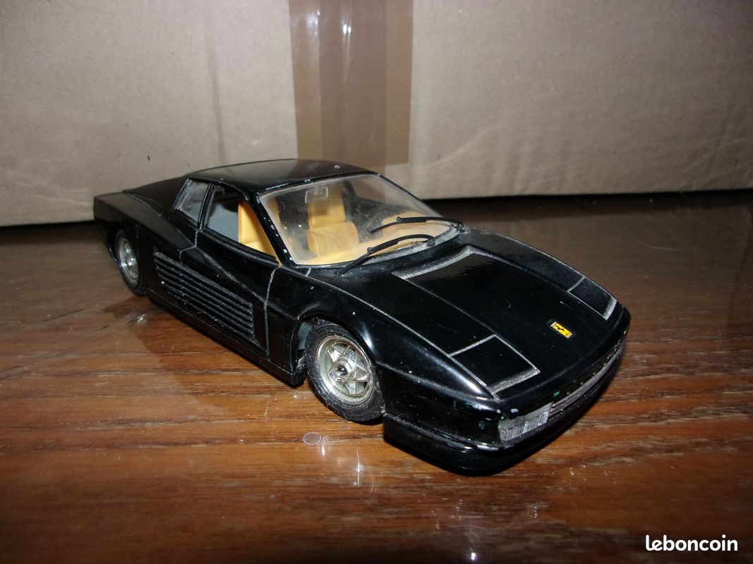 1:24 1/24eme Bburago Burago Ferrari Testarossa voiture miniature