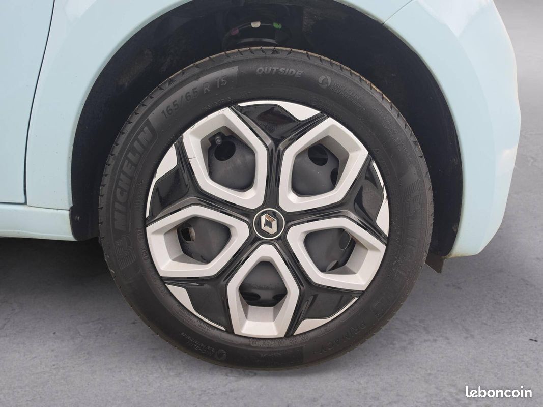 RENAULT Twingo III E-Tech Equilibre (image 25)