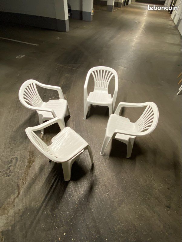 Chaise jardin plastique (image 1)