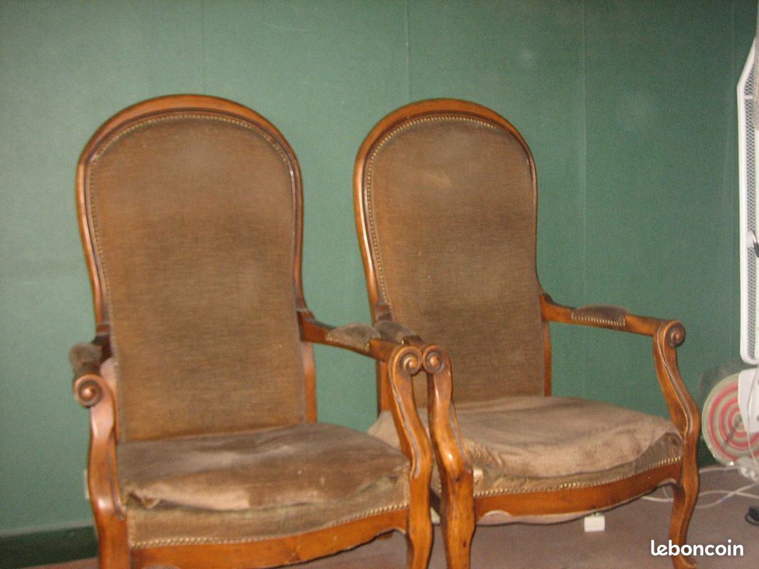 Authentique 2 fauteuils Voltaire antiquaire (image 1)