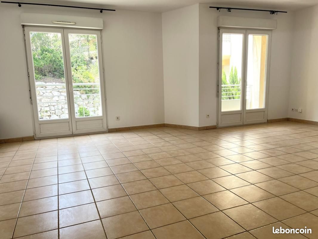 Appartement 3 pièces 63 m² · à Les Angles · 63 m² · 840 €/mois