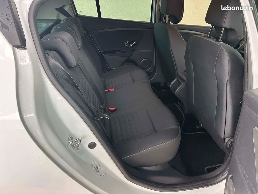 Renault Megane 1.2 Limited (image 5)