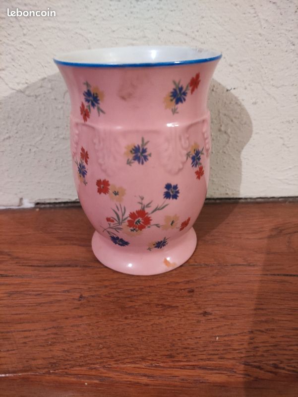 Ancien pot rose à fleurs " Vintage" (image 1)