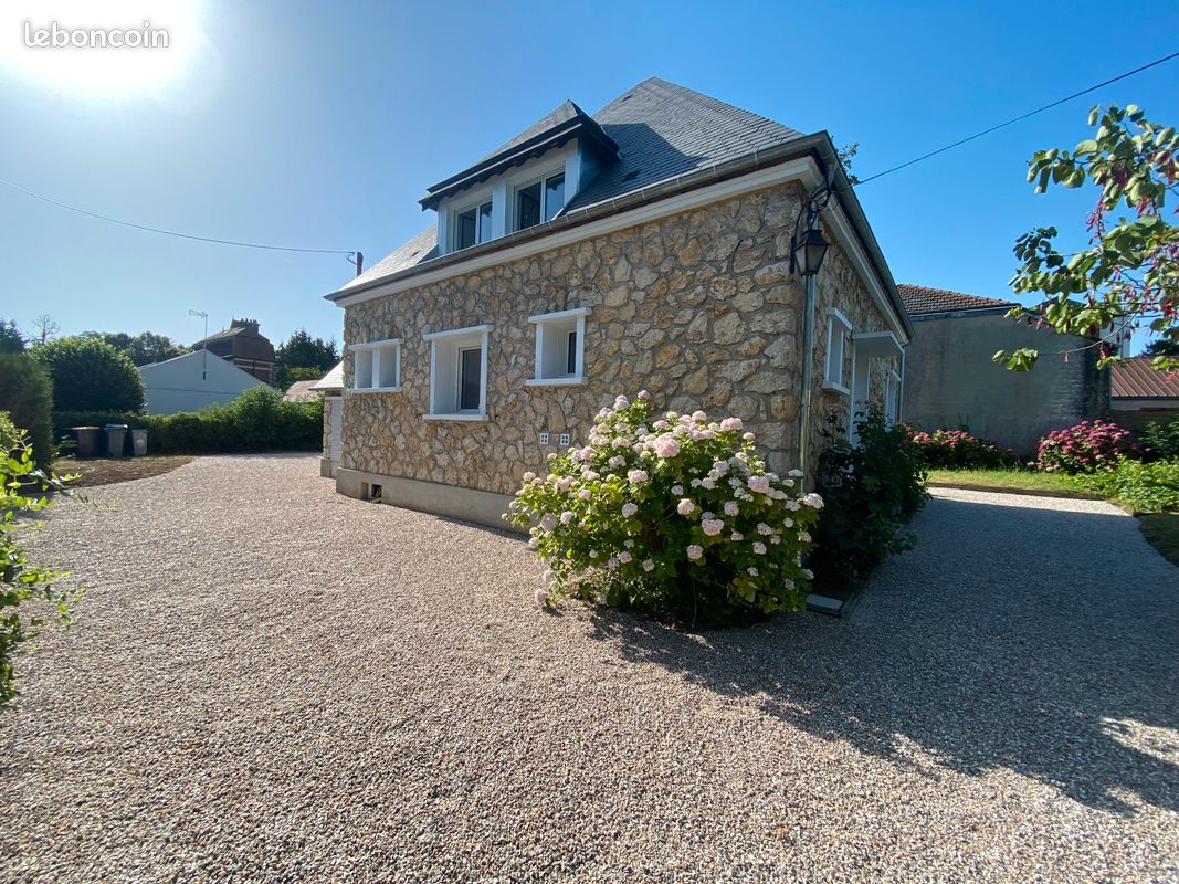 Maison 6 pièces 140 m² · à Louviers · 140 m² · 1 450 €/mois