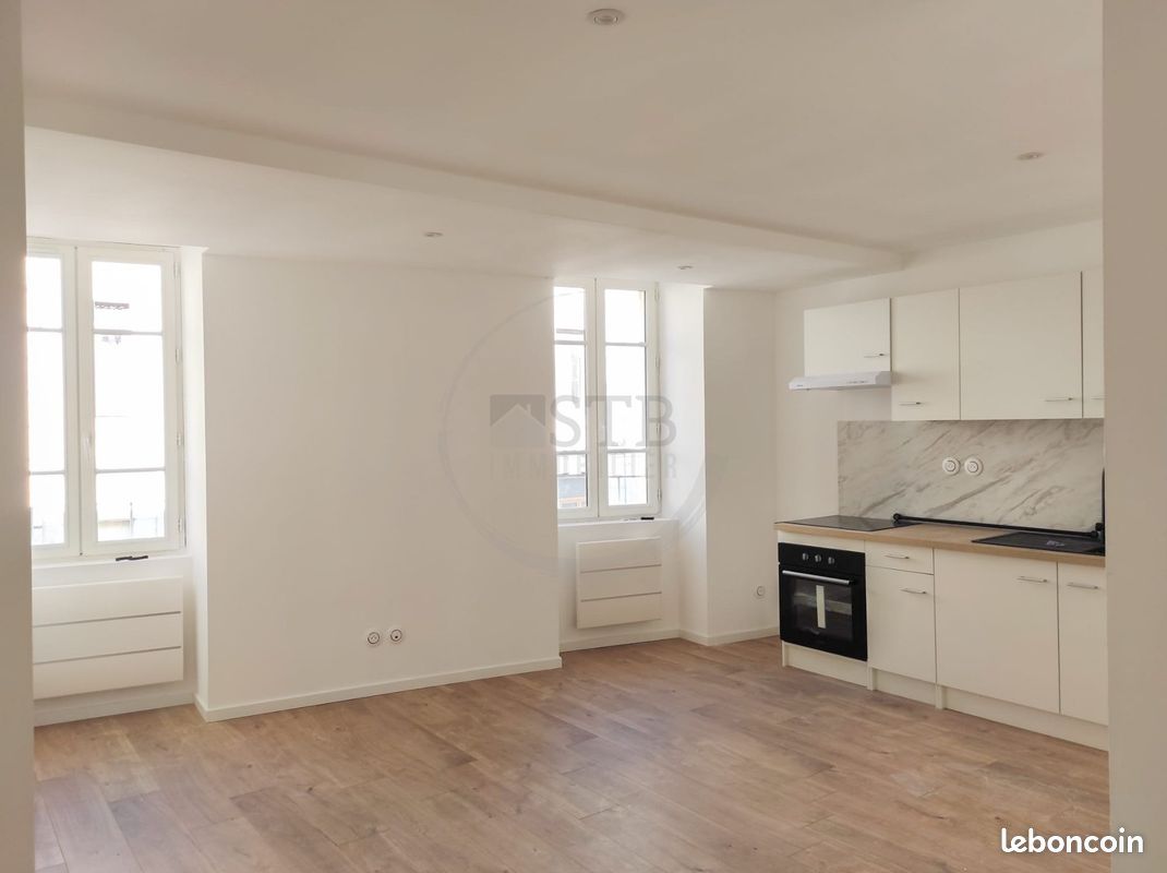 Appartement 3 pièces 41 m² · à Aubenas · 41 m² · 600 €/mois