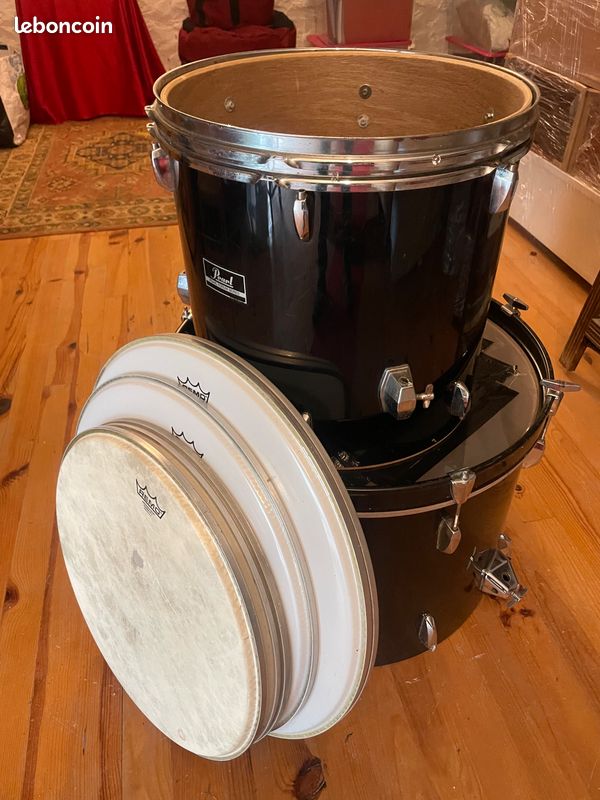 Kit batterie Pearl Forum 22” + floor tom + hardware + nombreuses peaux (image 1)