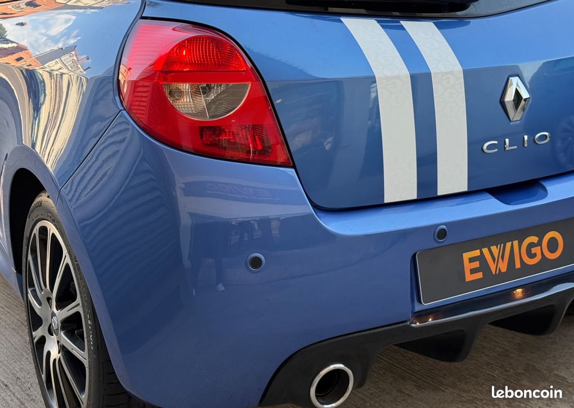 RENAULT CLIO III (2) 2.0 16V 203 RS GORDINI + 1ERE MAIN FR + FUTUR COLLECTOr (image 26)
