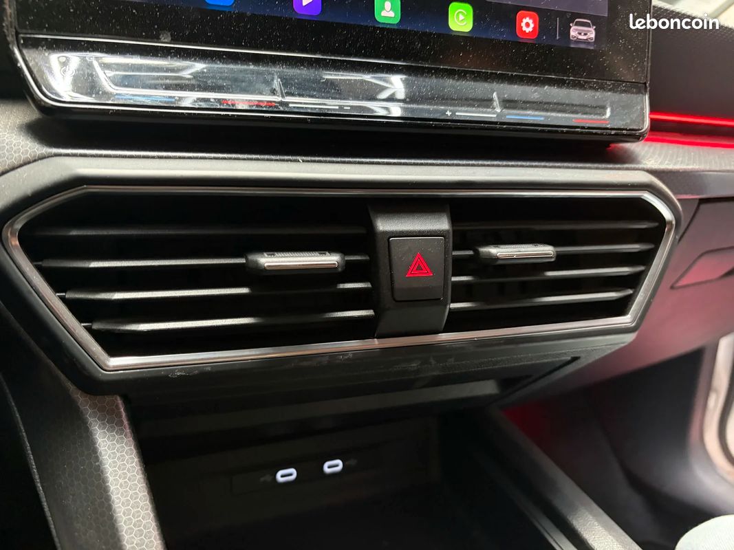 Seat LEON 1.0 URBAN / BATTERIE OK / 4 PNEUS OK / FREINS AV OK (image 34)