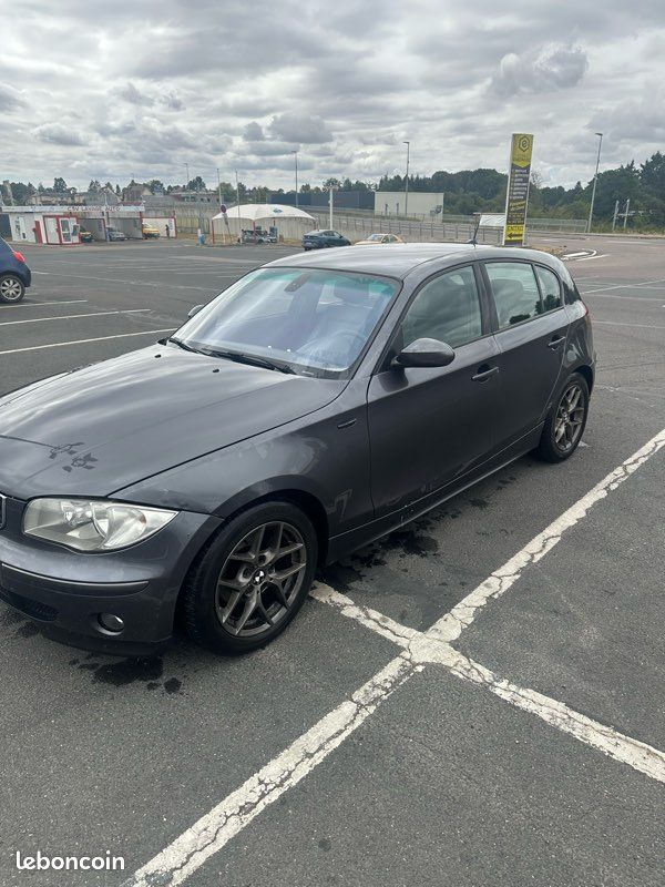 BMW série 1 118D (image 1)