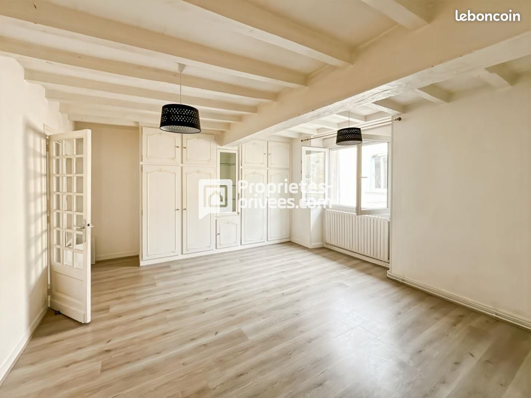 Immeuble 155 m² · à Saint-André-de-Cubzac · 155 m² · 358 000 €