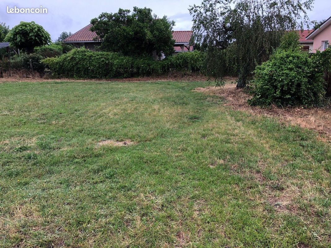 Terrain à bâtir de 681 m² à BELIN-BELIET (33) · à Belin-Béliet · 105 600 €