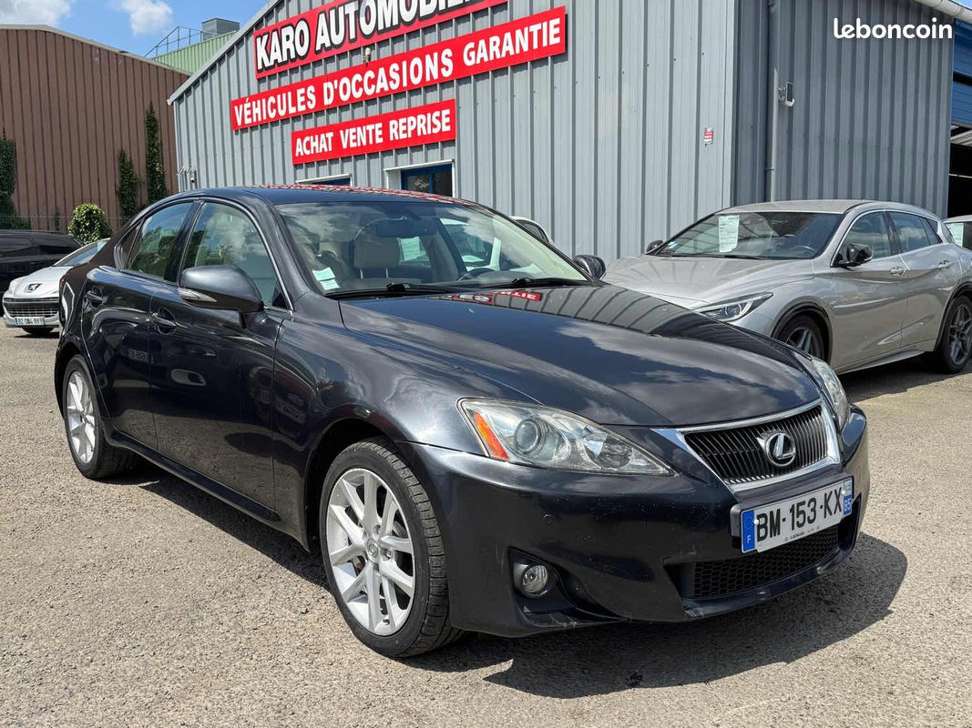 Lexus is200 (image 1)