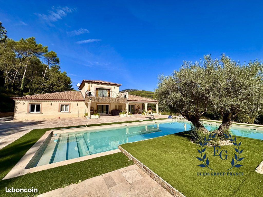 Maison 6 pièces 357 m² · à Besse-sur-Issole · 357 m² · 1 036 000 €
