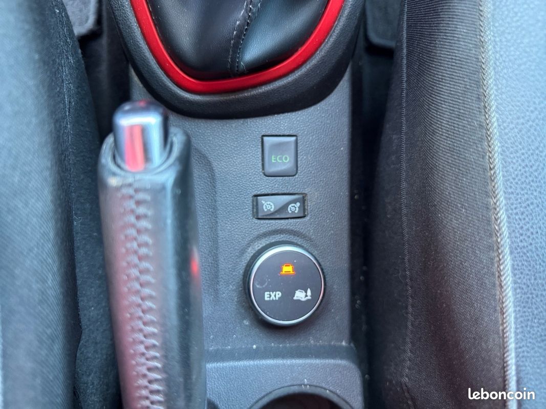 RENAULT CAPTUR TCe 120 Energy Intens GPS (image 19)