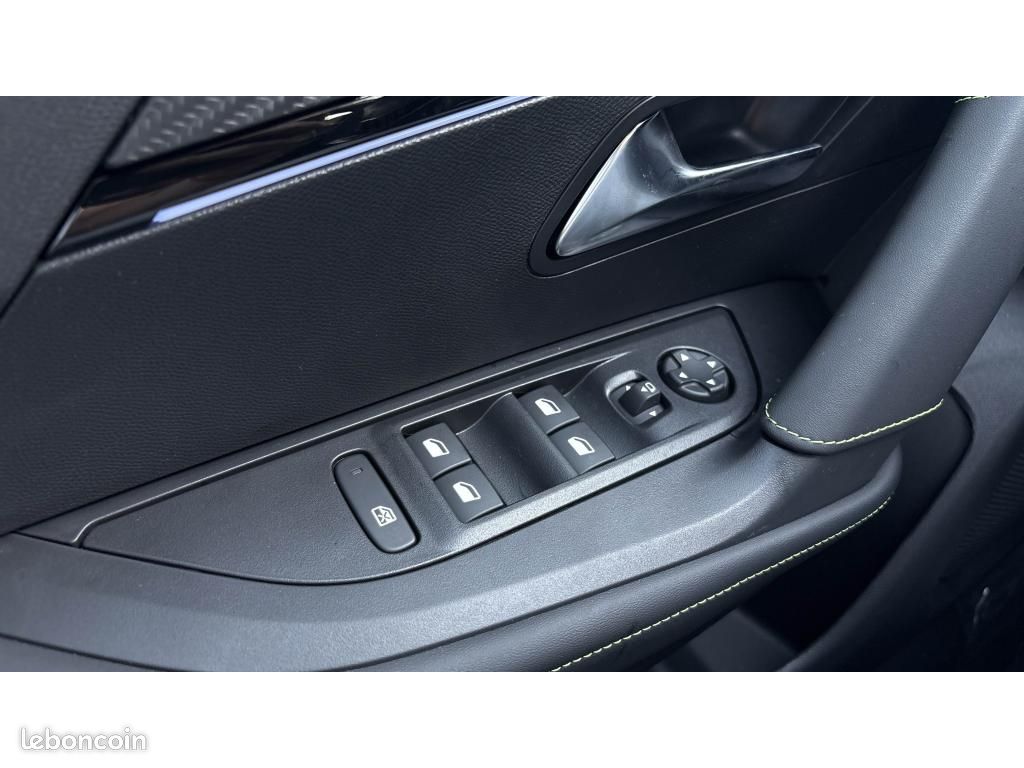 PEUGEOT 2008 1.2 Hybrid 145 DCS6 GT +PK DRIVE+CAMERA 360+NAVIGATION (image 15)