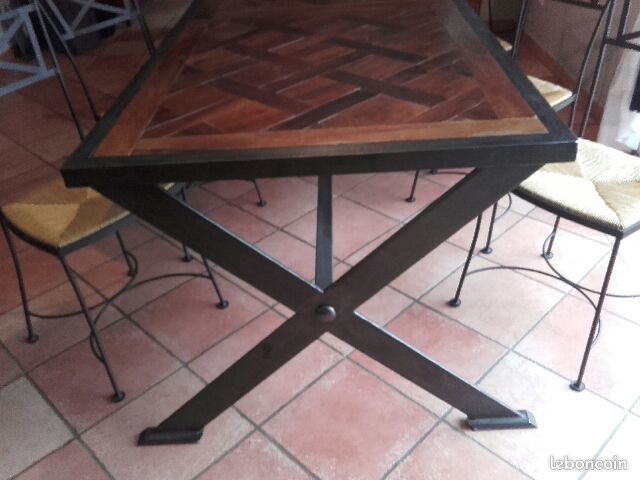 Table style industriel (image 2)