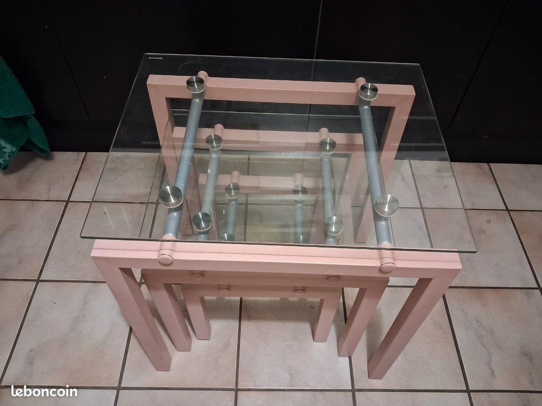 Table basse et 3 tabourets en verre (image 13)