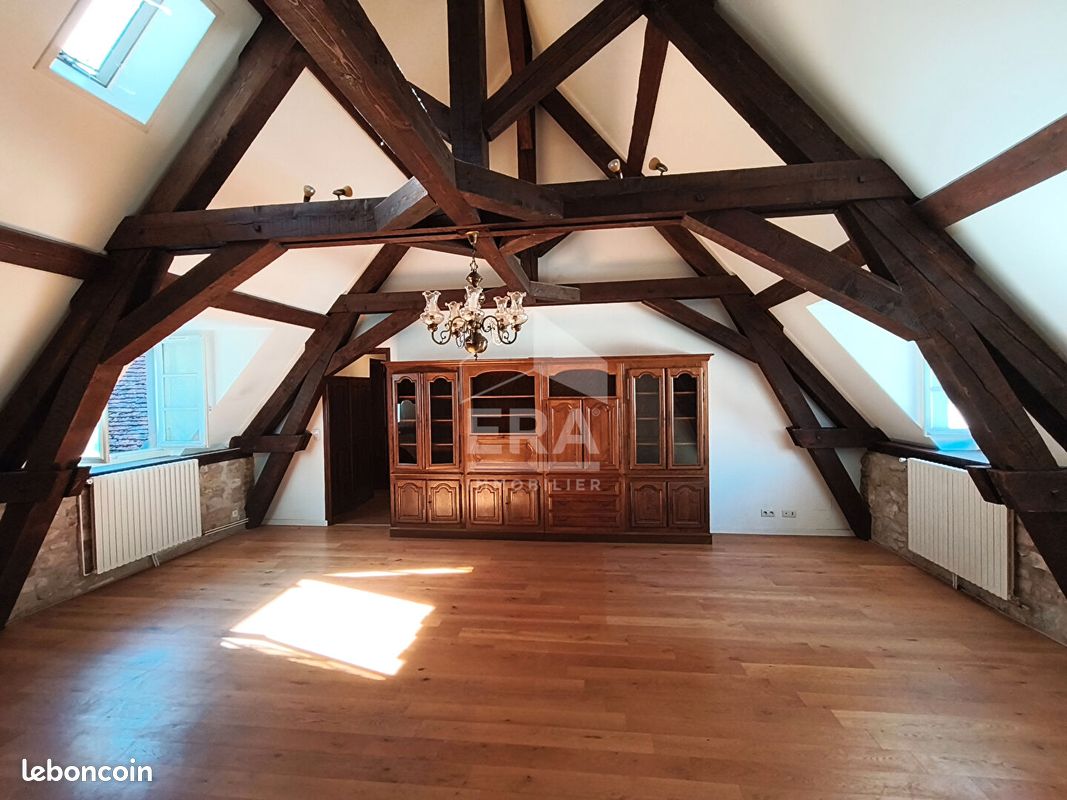Appartement 3 pièces 104 m² · à Dole · 104 m² · 175 000 €