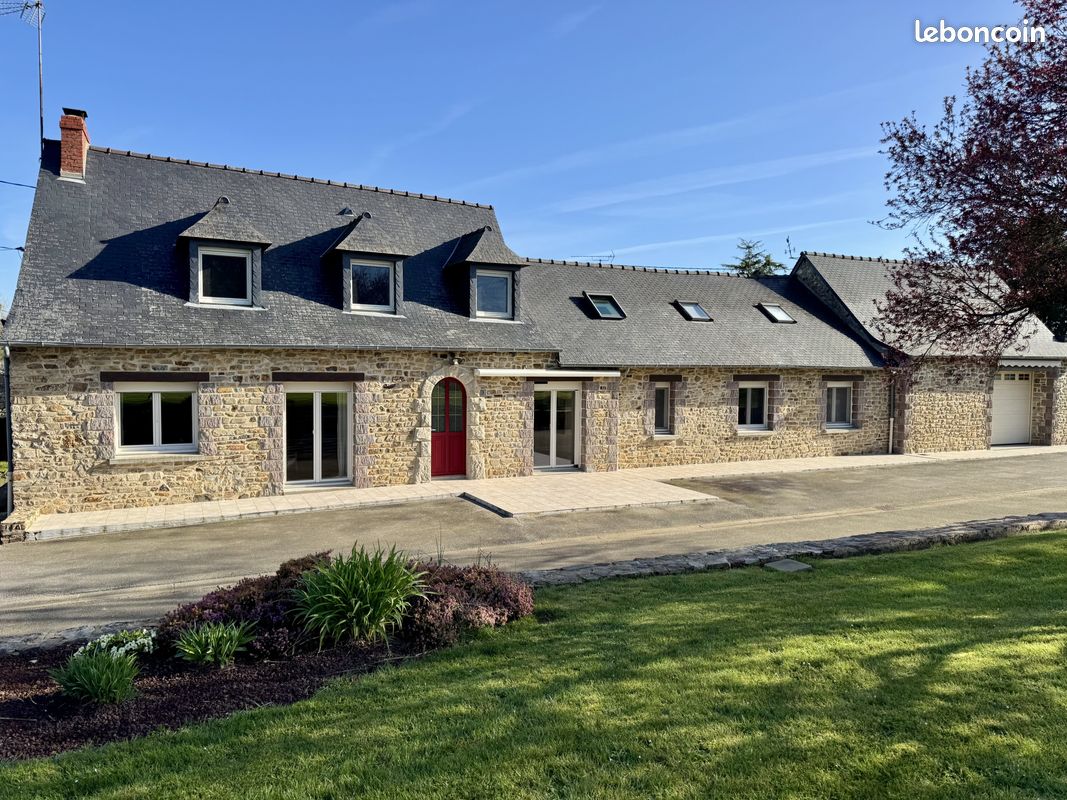 Maison 6 pièces 141 m² · à Martigné-Ferchaud · 141 m² · 296 400 €