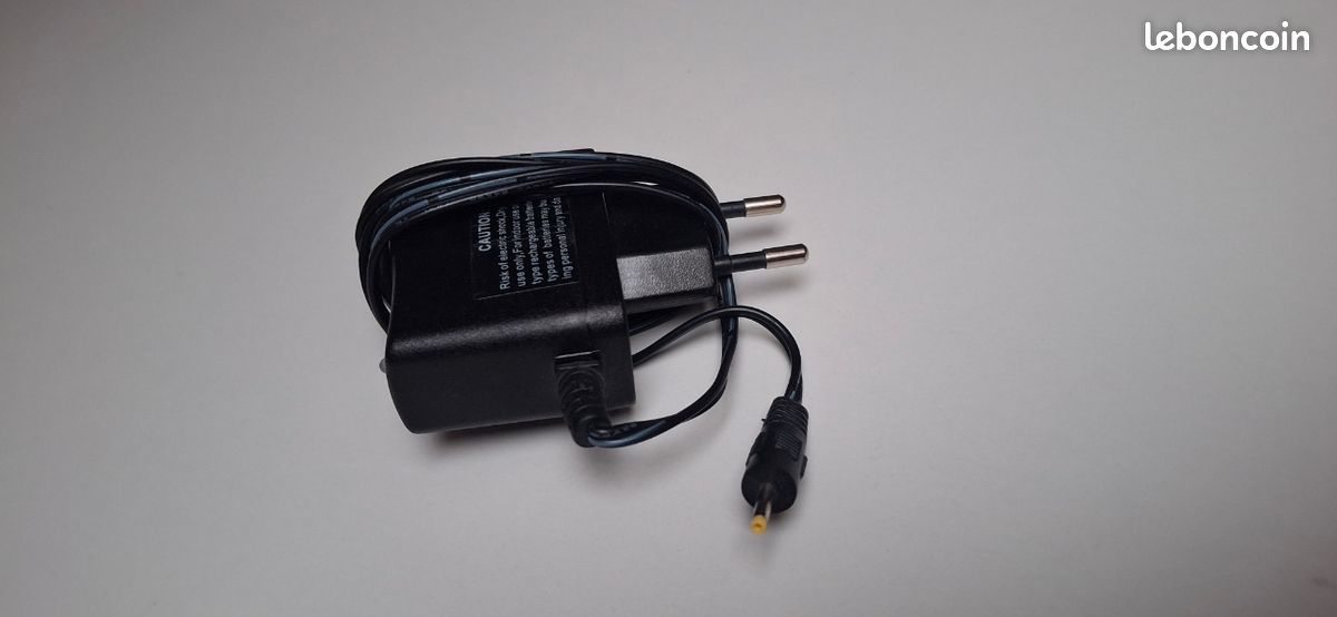 Chargeur secteur 4V – 550mA (pour jouets télécommandés, robots, etc.) (image 1)