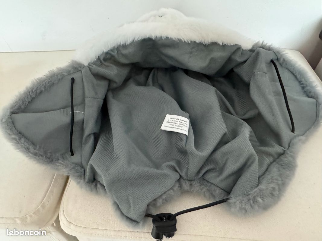 🐺✨ Bonnet Peluche Husky / Loup Gris & Blanc ✨🐺 (image 3)