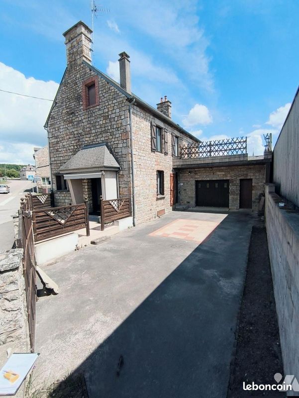 Maison 5 pièces 113 m² · à Domfront en Poiraie · 113 m² · 126 500 €