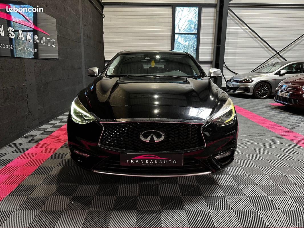 INFINITI Q30 2.2d 170 7DCT Premium Tech - SUPERBE ETAT - SIEGE CHAUFFANT (image 10)