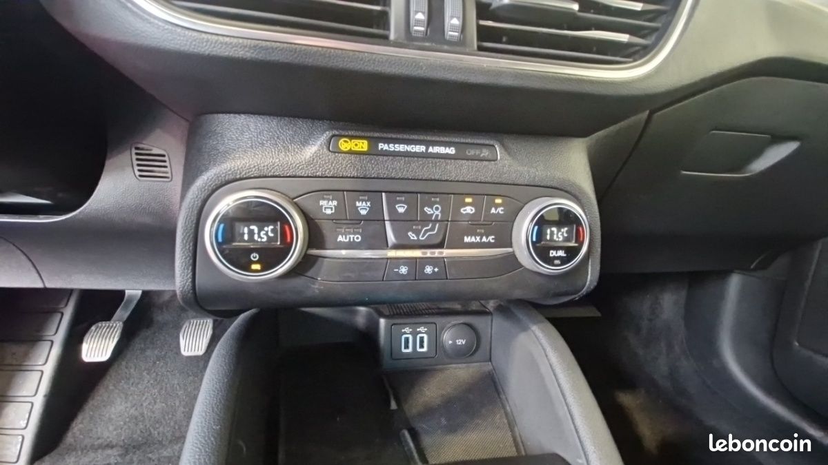 Ford Focus SW 1.5 ECOBLUE 120 SS TITANIUM X (image 19)