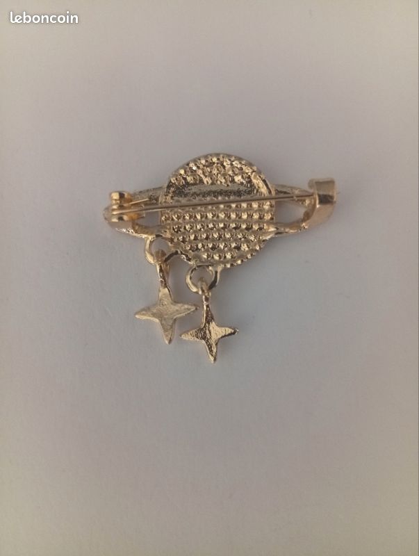 Broche En Argent Style Asiatique Avec Strass - Occasion En Bon état