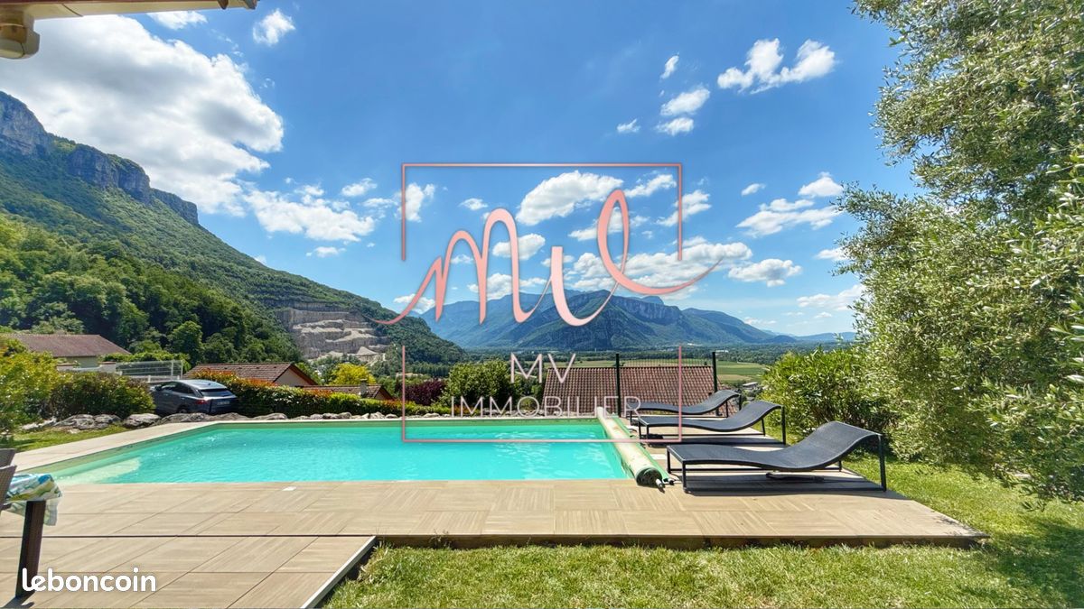 Maison 5 pièces 153 m² · à La Buisse · 153 m² · 559 000 €