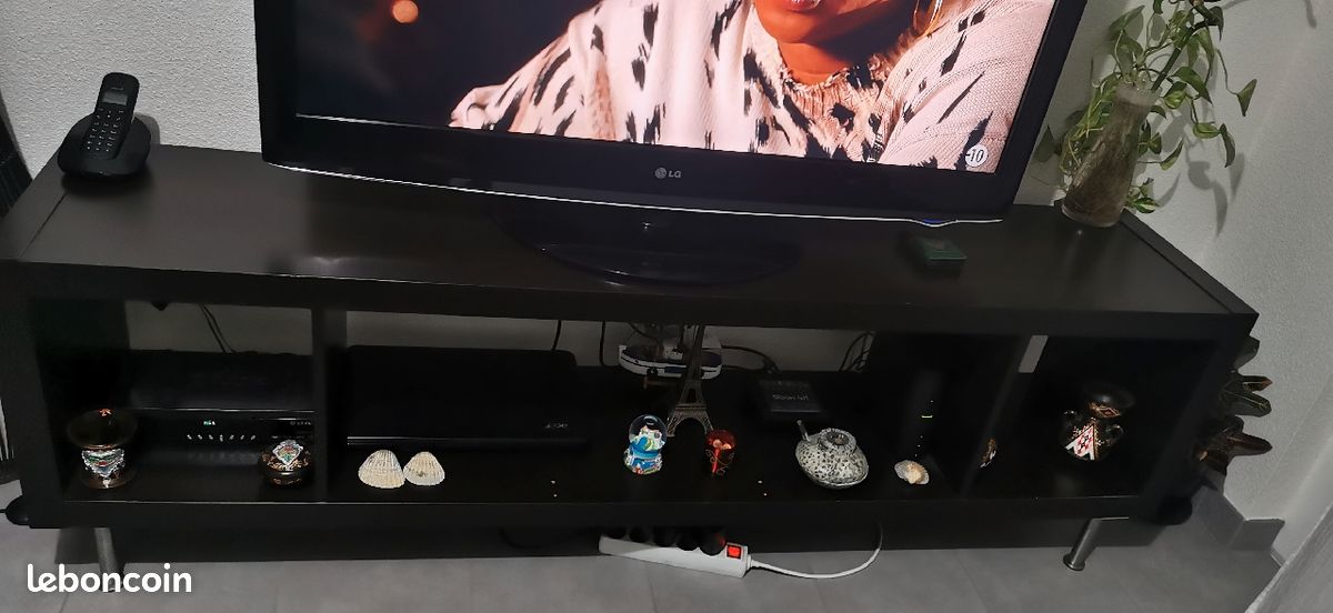 Meuble télévision (image 1)