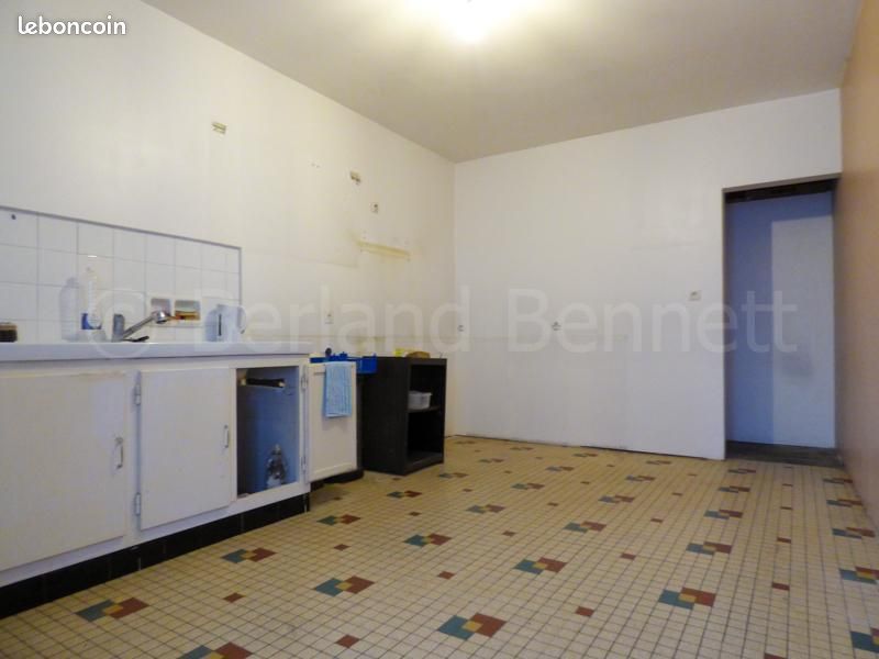 Maison 6 pièces 112 m² - Ruffec 16700 (image 2)