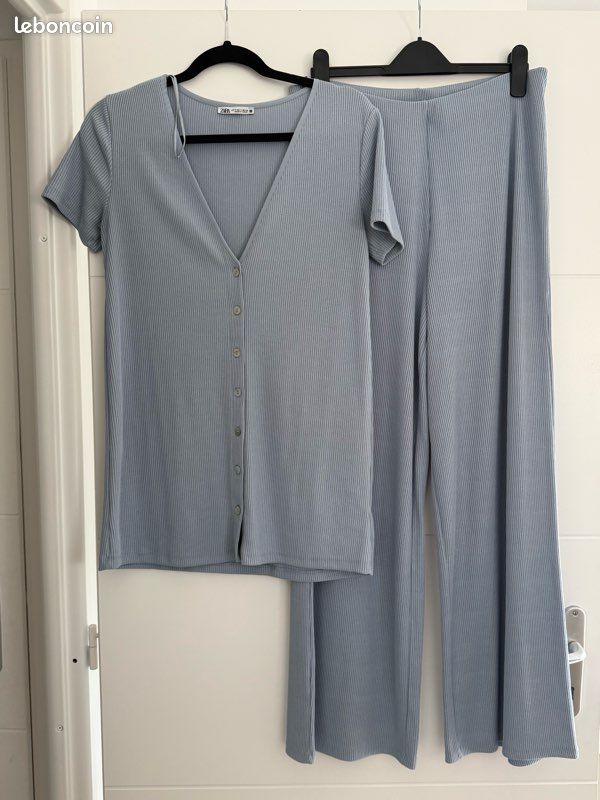 Zara femme ensemble haut et pantalon bleu ciel maille ample fluide