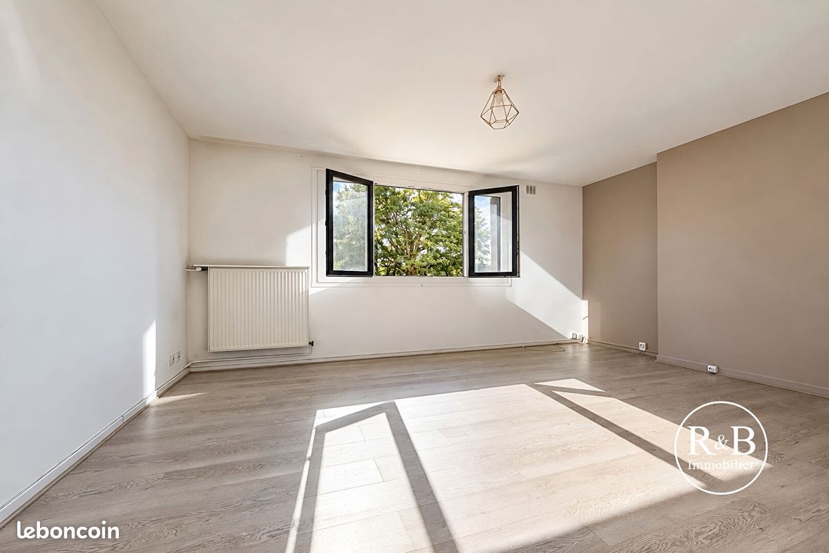 Appartement 3 pièces 55 m² · à Les Clayes-sous-Bois · 55 m² · 145 000 €