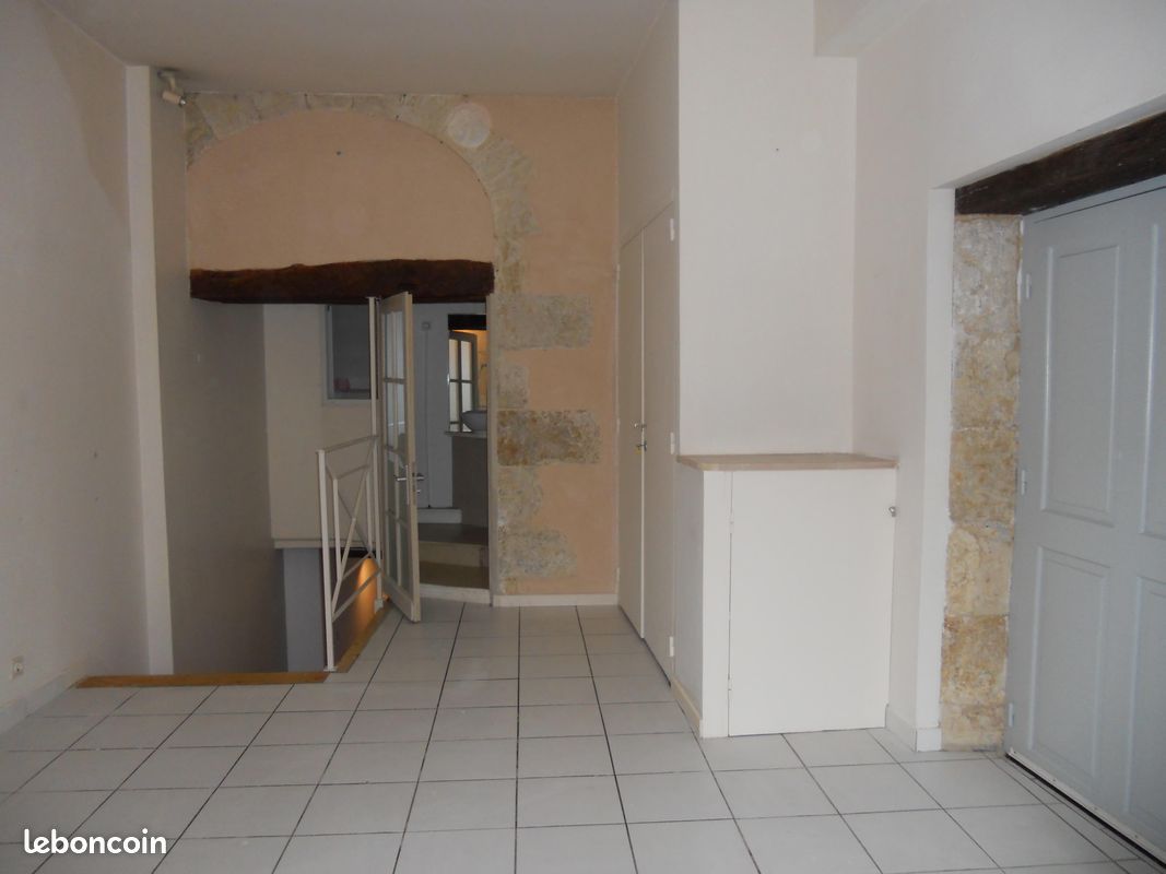 Appartement 1 pièce 32 m² · à Auch · 32 m² · 330 €