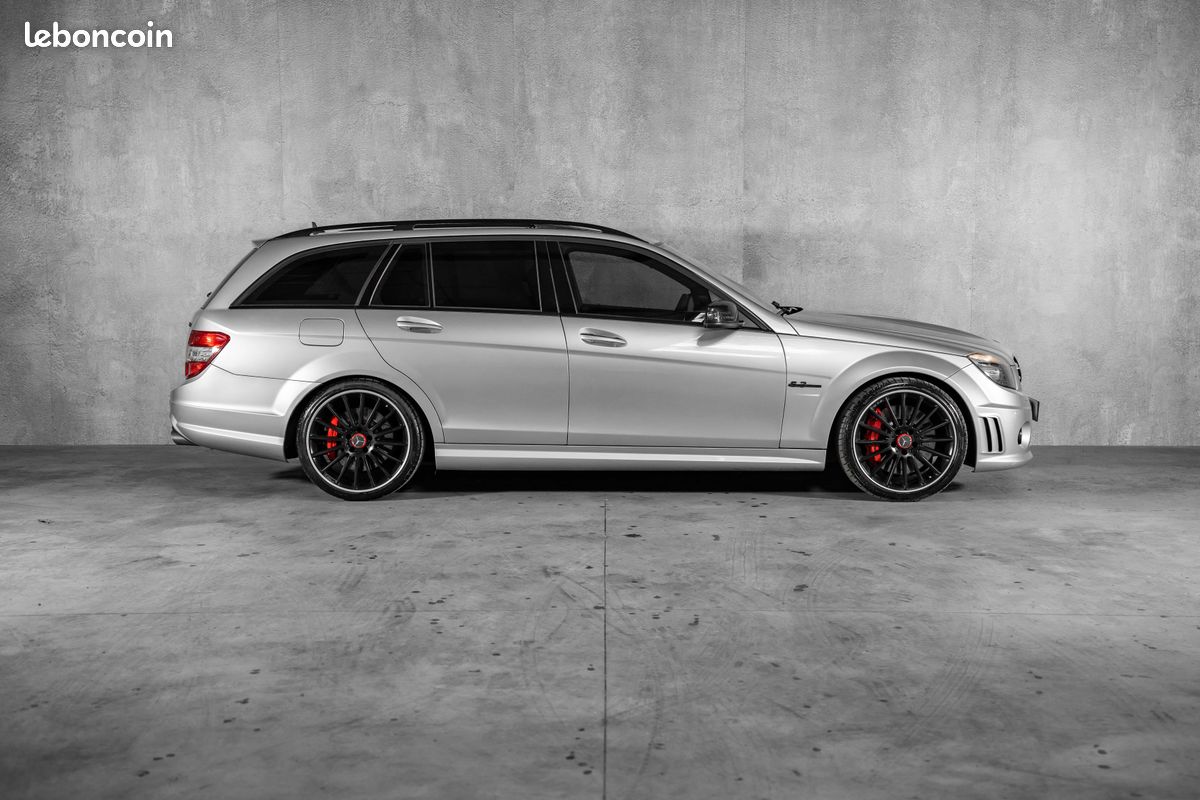 Mercedes C63 AMG Break (S204) Pack Performance Plus 487 CH - Argent Iridium - Harman Kardon - Toit ouvrant - Cuir étendu - Carnet & Suivi Complet (image 2)