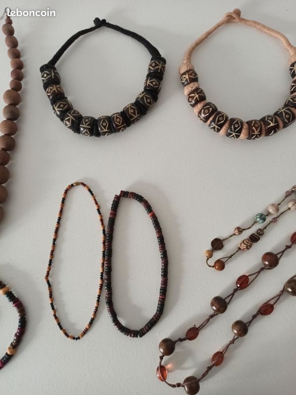 Ensemble de bijoux en bois (image 3)