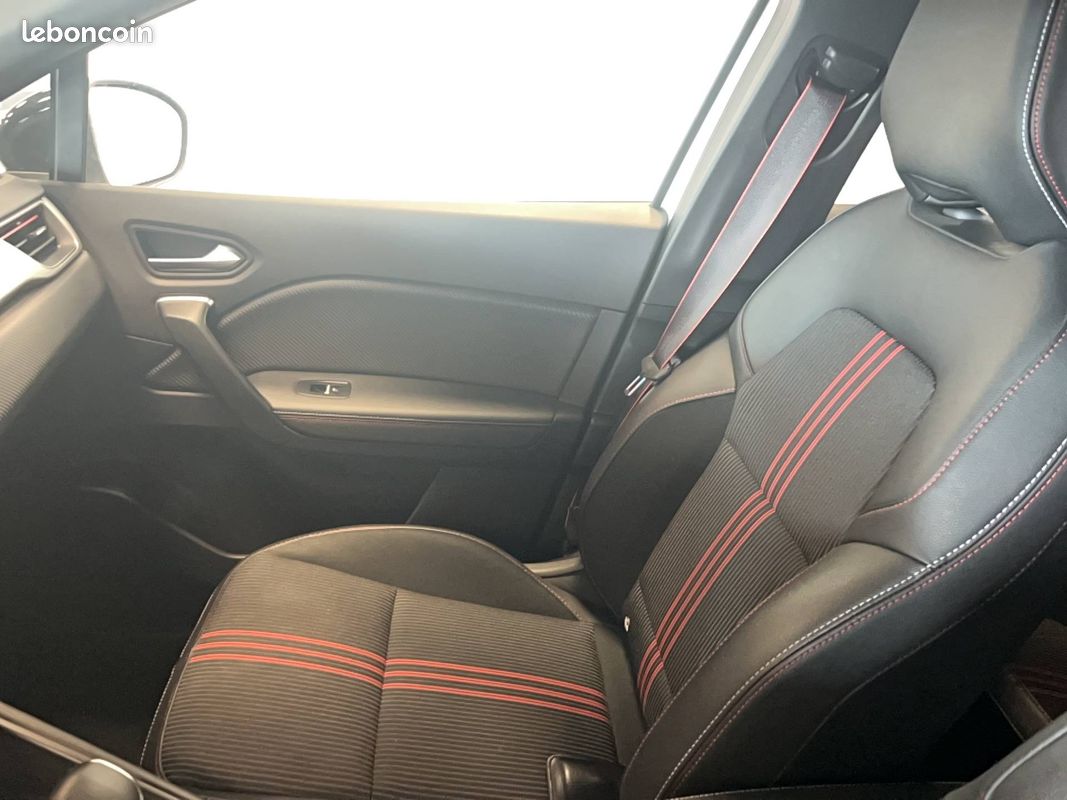 RENAULT Captur mild hybrid 160 EDC R.S. Line (image 14)