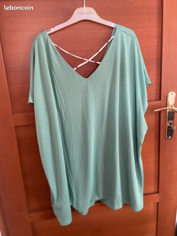 T-shirt blouse manches courtes grande taille (image 4)