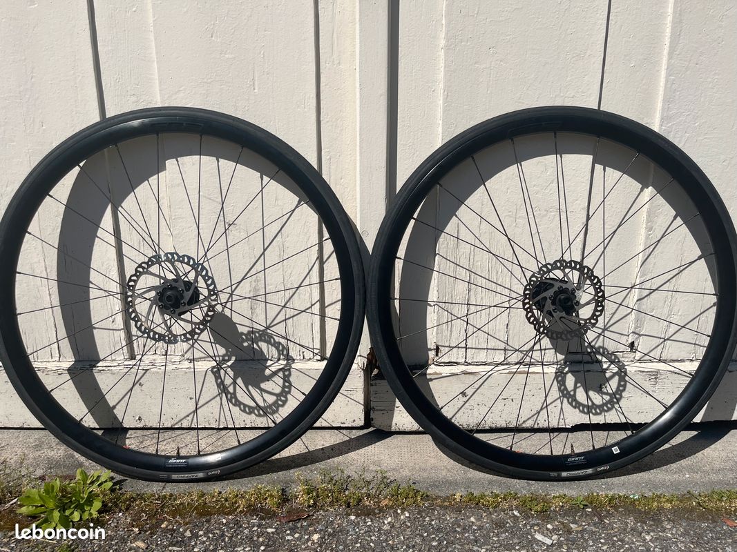 Paire De Roues Complet Mavic / Campagnolo - Jantes 36 Trous - Pour Vélo Course - Occasion