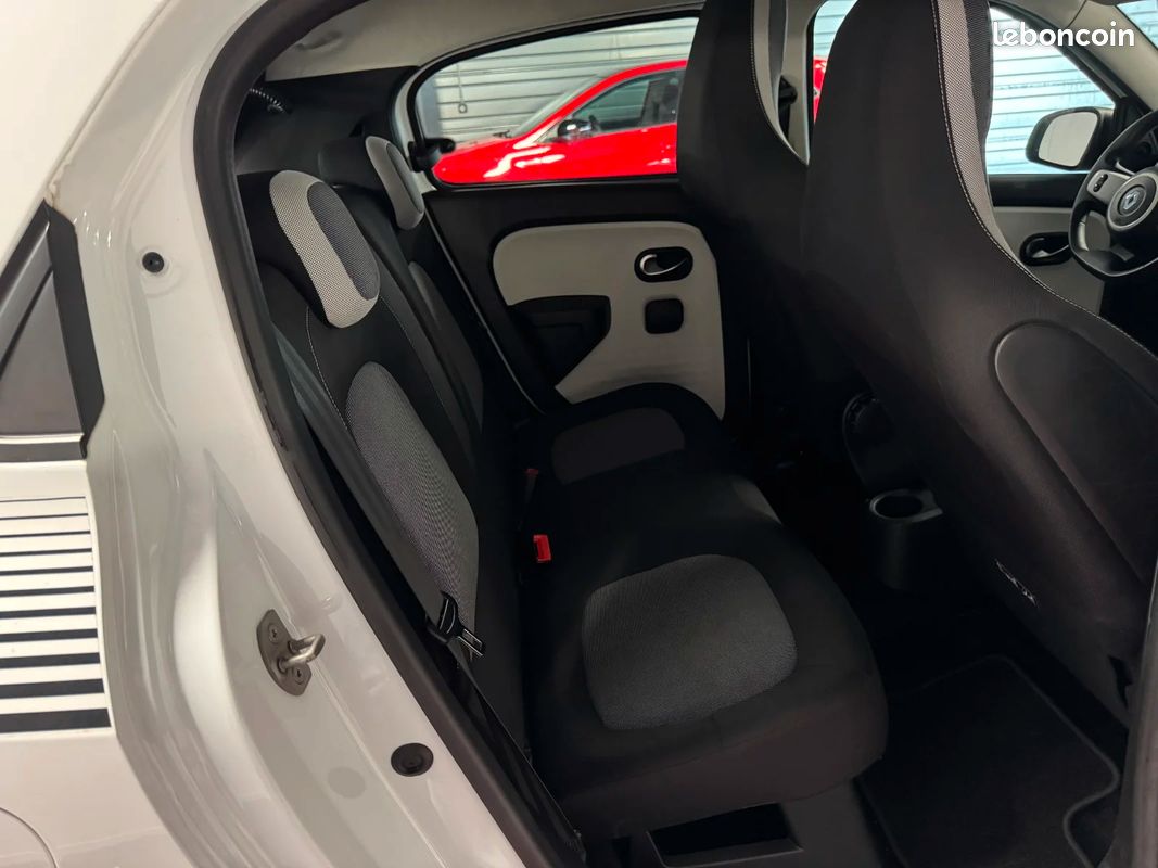 RENAULT TWINGO III 1.0 SCe 70 E6C Limited / REGULATEUR / BLUETOOTH / SUIVI RENAULT (image 13)