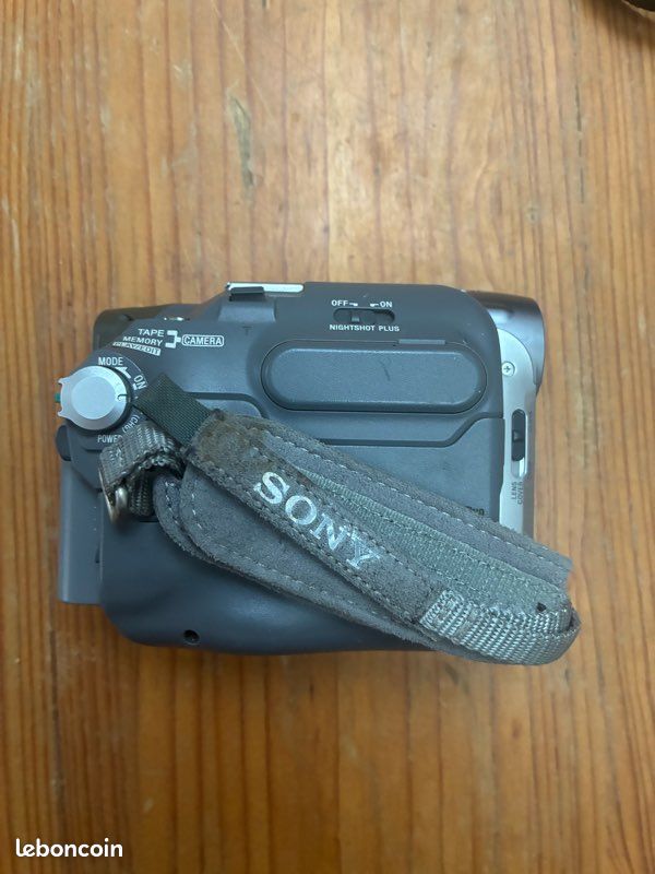 Sony Handycam DCR-HC32E MiniDV – Caméscope vintage Carl Zeiss (image 3)