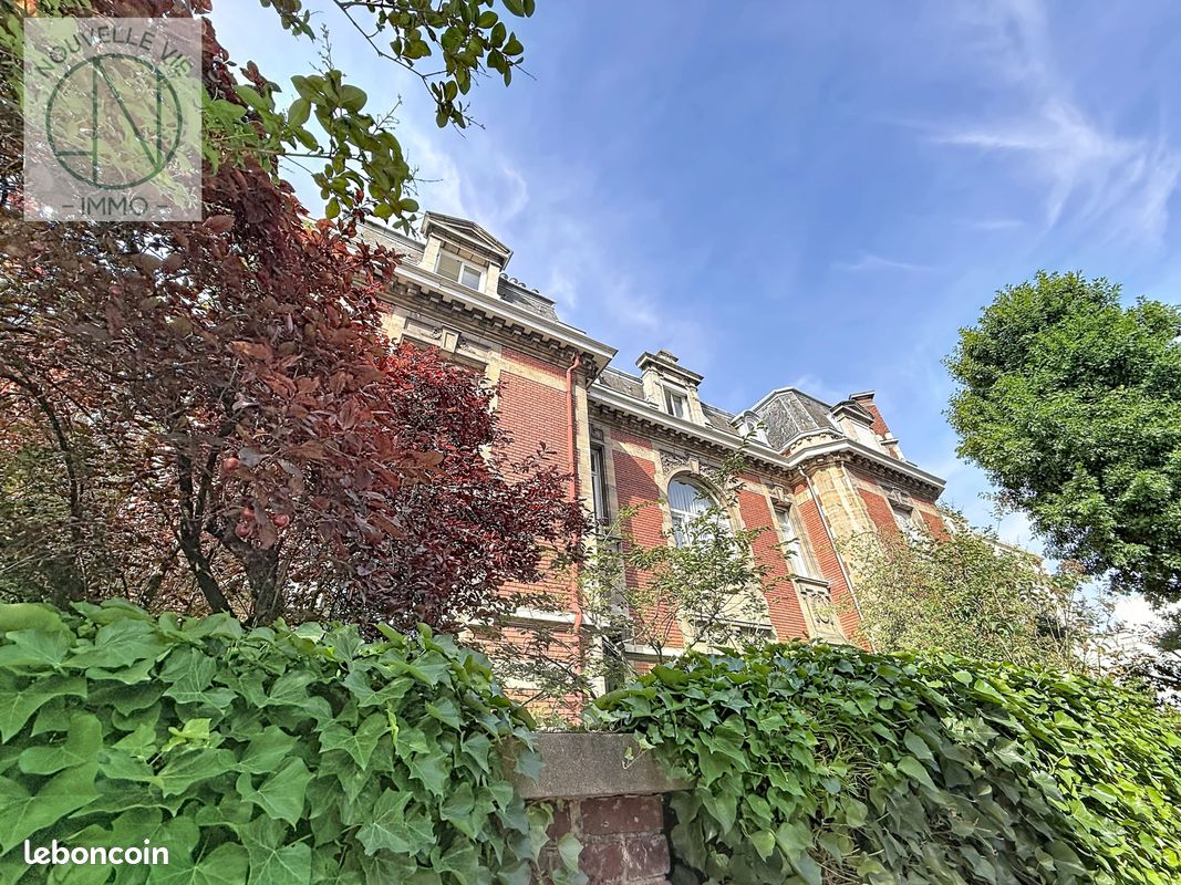 Appartement 4 pièces 207 m² · à La Madeleine · 207 m² · 749 900 €