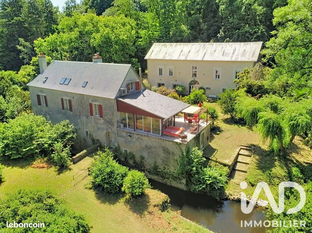 Maison 11 pièces 655 m² · à Argenton-sur-Creuse · 655 m² · 525 000 €