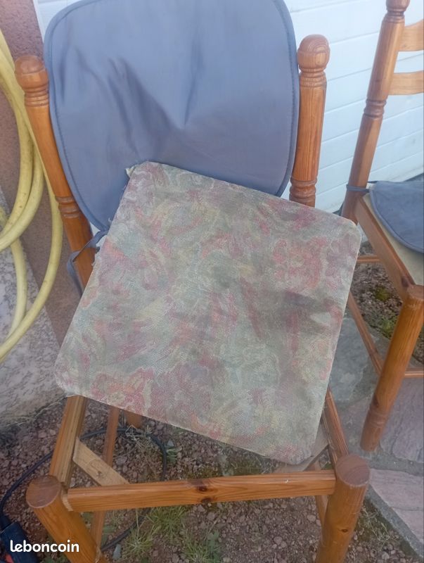 Chaises (image 2)