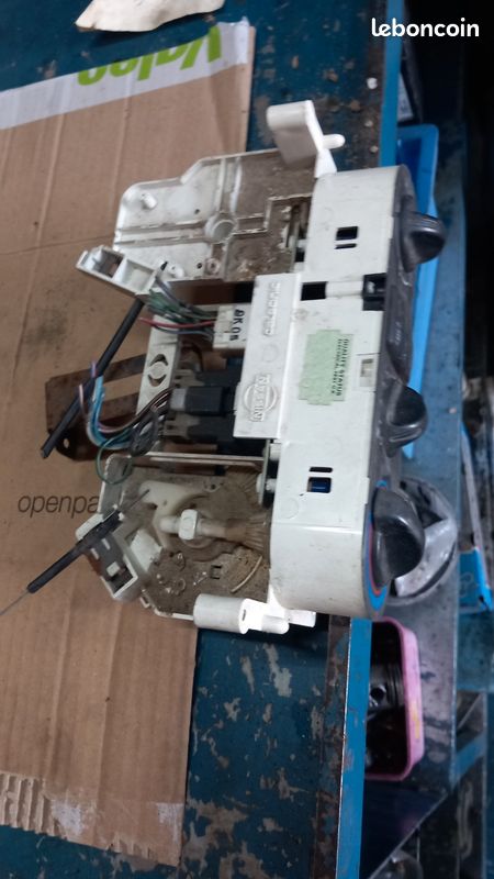 Commende chauffage nissan terrano 2 (image 2)