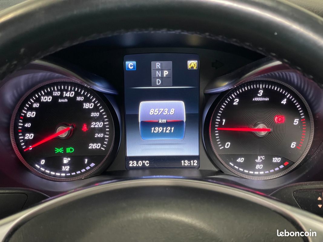 MERCEDES GLC COUPE 220 d 9G-Tronic 4Matic Executive Avec Suivi Mercedes + Régulateur + Clim Auto + Bluetooth + Toit Ou (image 36)
