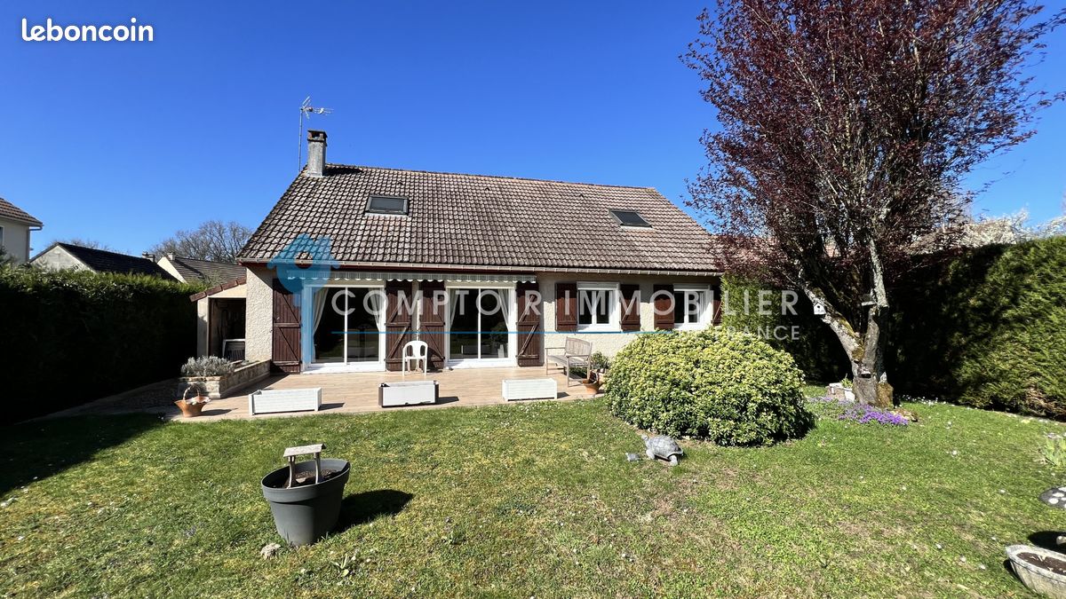 Maison 8 pièces 180 m² · à La Ferté-Alais · 180 m² · 369 900 €
