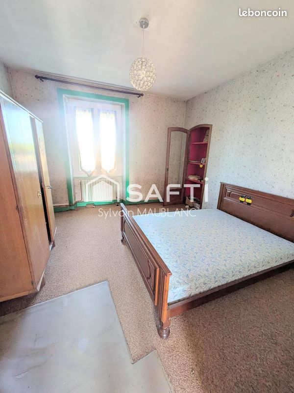 Maison 4 pièces 81 m² · à Lons-le-Saunier · 81 m² · 98 500 €