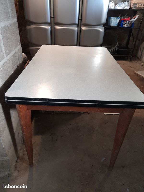 Table formica vintage (image 2)